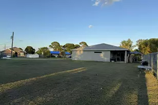 425 NW Hutchins St, Port Saint Lucie, FL 34983 - Photo 3