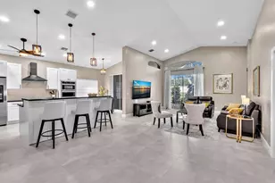 9989 Torino Dr, Lake Worth, FL 33467 - Photo 9