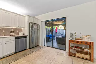 1630 Forest Lakes Cir, West Palm Beach, FL 33406 - Photo 7