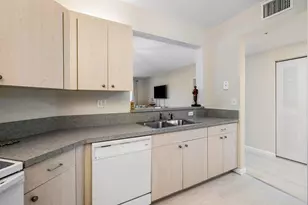 300 Uno Lago Dr, Juno Beach, FL 33408 - Photo 11