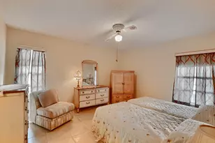 9244 Flynn Cir, Boca Raton, FL 33496 - Photo 15
