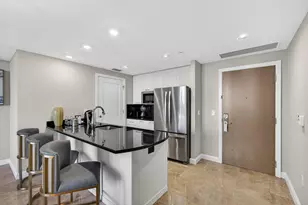 3800 N Ocean Dr, Singer Island, FL 33404 - Photo 11