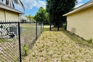 602 NW Cardinal Dr, Port Saint Lucie, FL 34983 - Photo 23