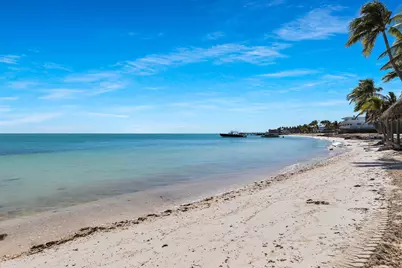 601 W Ocean Dr Drive #203a, Key Colony Beach, FL  - Photo 3
