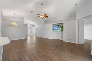 8045 SE Morningwood Pl, Hobe Sound, FL 33455 - Photo 15