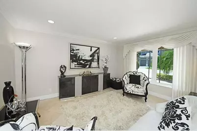 885 NE Mulberry Drive, Boca Raton, FL 33487 - Photo 9
