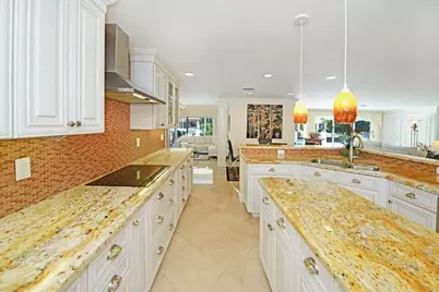 885 NE Mulberry Drive, Boca Raton, FL 33487 - Photo 5
