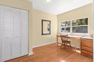 924 Almeria Rd, West Palm Beach, FL 33405 - Photo 15