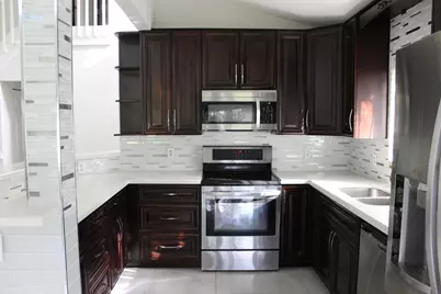 7608 Pinewalk Drive #127, Margate, FL 33063 - Photo 9