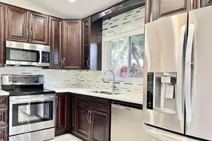 7608 Pinewalk Dr, Margate, FL 33063 - Photo 15