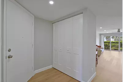 801 Lake Shore Drive #112, Lake Park, FL 33403 - Photo 5