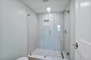 801 Lake Shore Dr, Lake Park, FL 33403 - Photo 17