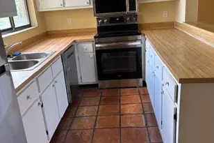 2820 Tennis Club Dr, West Palm Beach, FL 33417 - Photo 3