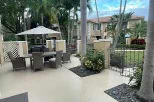 363 Prestwick Cir, Palm Beach Gardens, FL 33418 - Photo 15