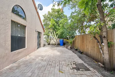 904 Magniola Avenue, Pompano Beach, FL 33068 - Photo 25