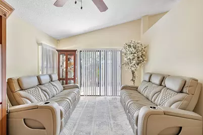 904 Magniola Avenue, Pompano Beach, FL 33068 - Photo 7