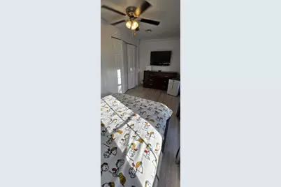 2285 Saratoga Lane, West Palm Beach, FL 33409 - Photo 15