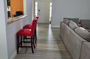 2285 Saratoga Ln, West Palm Beach, FL 33409 - Photo 7