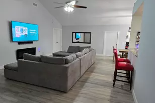 2285 Saratoga Ln, West Palm Beach, FL 33409 - Photo 5