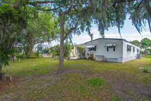 139 Camino Del Rio, Port Saint Lucie, FL 34952 - Photo 5