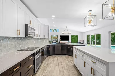 7700 NE Spanish Trail Court, Boca Raton, FL 33487 - Photo 9