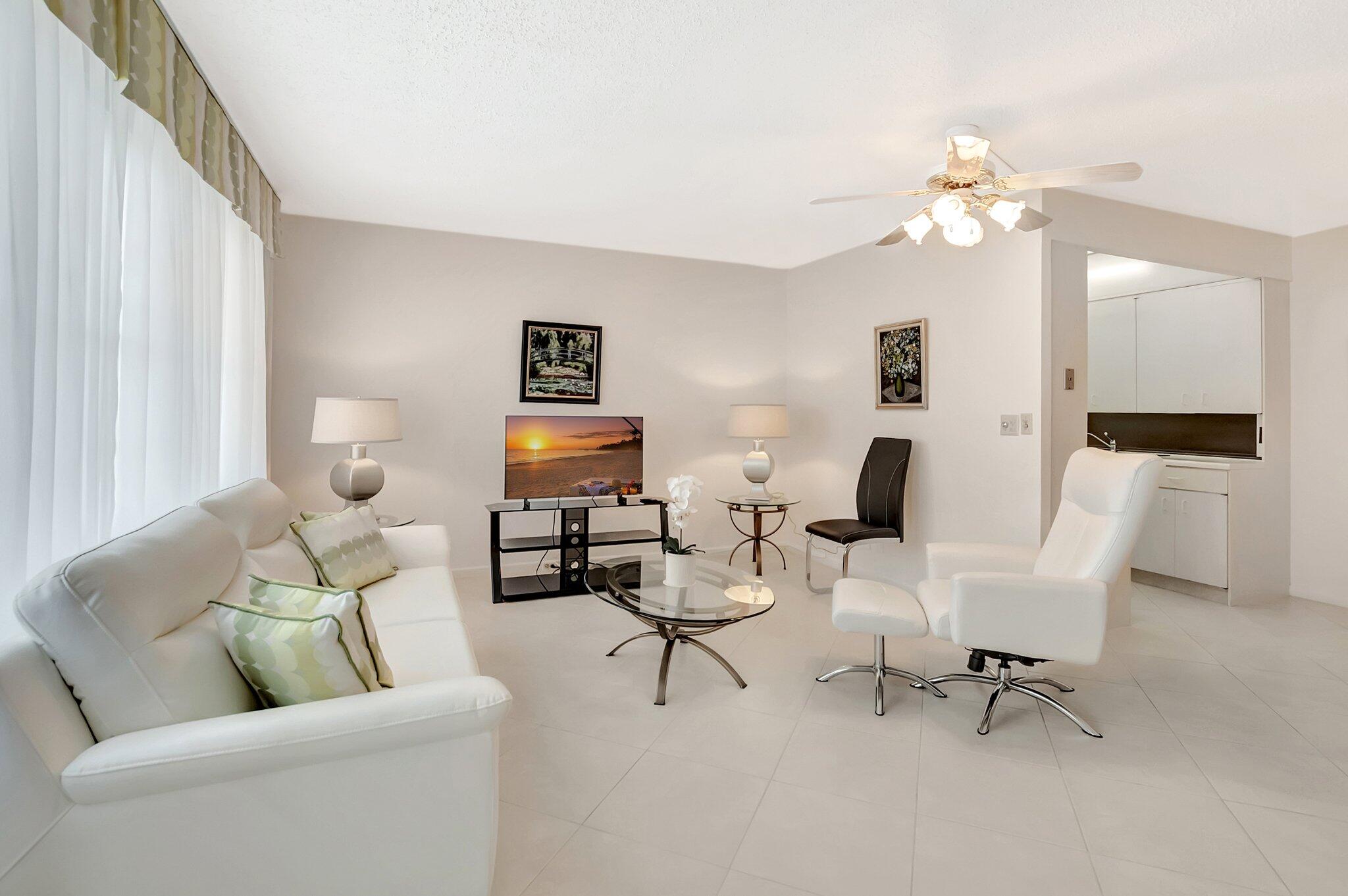 2043 Cambridge C - 2043 Cambridge C, Deerfield Beach, FL 33442 Luxury Property | Jose Angel Pina
