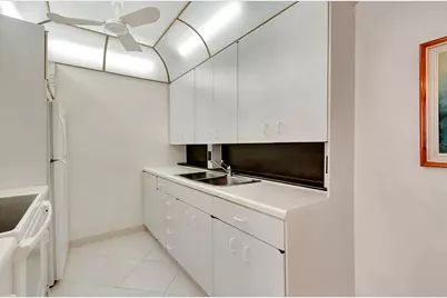 2043 Cambridge C, Deerfield Beach, FL 33442 - Photo 9