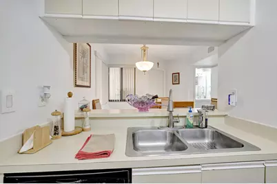 15499 Miami Lakeway N #306-5, Miami Lakes, FL 33014 - Photo 7