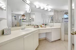 15499 Miami Lakeway N, Miami Lakes, FL 33014 - Photo 23