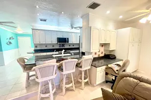 880 SE Degan Dr, Port Saint Lucie, FL 34983 - Photo 7