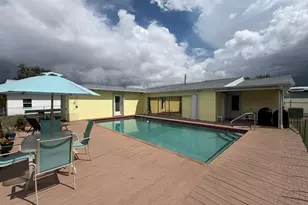 880 SE Degan Dr, Port Saint Lucie, FL 34983 - Photo 1
