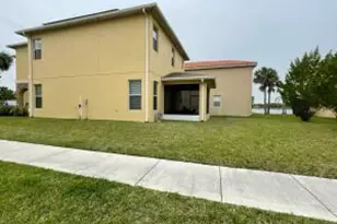 1300 NW Fiorenza Ct, Port Saint Lucie, FL 34986 - Photo 21