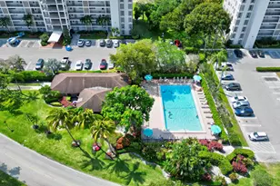 3050 N Palm Aire Dr, Pompano Beach, FL 33069 - Photo 5