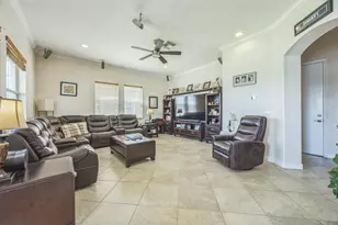 694 Cresta Cir, West Palm Beach, FL 33413 - Photo 13