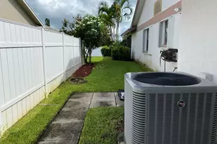 191 Parkwood Dr, Royal Palm Beach, FL 33411 - Photo 45