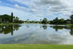 191 Parkwood Dr, Royal Palm Beach, FL 33411 - Photo 5