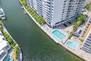 137 Golden Isles Dr, Hallandale Beach, FL 33009 - Photo 47
