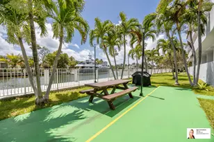 137 Golden Isles Dr, Hallandale Beach, FL 33009 - Photo 41