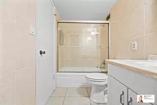 137 Golden Isles Dr, Hallandale Beach, FL 33009 - Photo 17