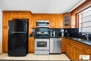 137 Golden Isles Dr, Hallandale Beach, FL 33009 - Photo 5