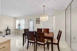 2070 Guildford D, Boca Raton, FL 33434 - Photo 21