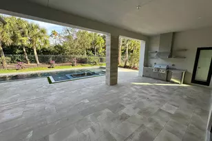 9180 Coral Isles Cir, Palm Beach Gardens, FL 33412 - Photo 7