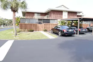 3302 SE Guinevere Ln, Port Saint Lucie, FL 34952 - Photo 3