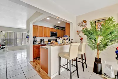 566 SE Floresta Drive, Port Saint Lucie, FL 34983 - Photo 13