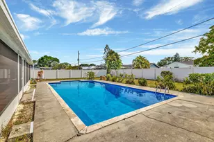 566 SE Floresta Dr, Port Saint Lucie, FL 34983 - Photo 5