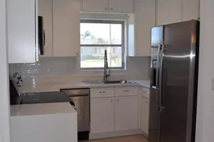 2747 Dudley Dr E, West Palm Beach, FL 33415 - Photo 31