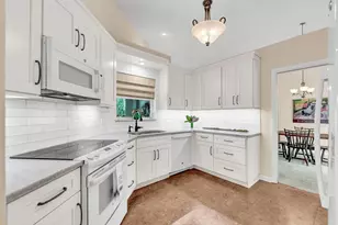 2437 SW Foxpoint Trail, Palm City, FL 34990 - Photo 5