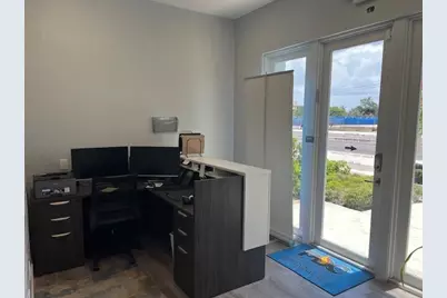 127 E Boynton Beach Boulevard, Boynton Beach, FL  - Photo 3