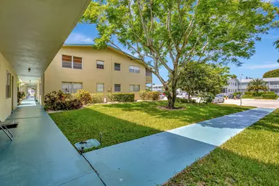 110 Dorchester E, West Palm Beach, FL 33417 - Photo 23