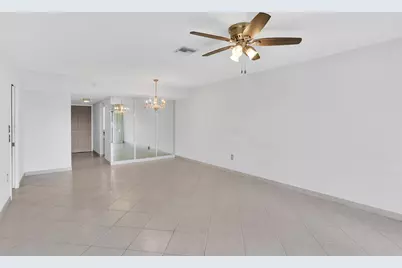 4290 Deste Court #301, Lake Worth, FL 33467 - Photo 7